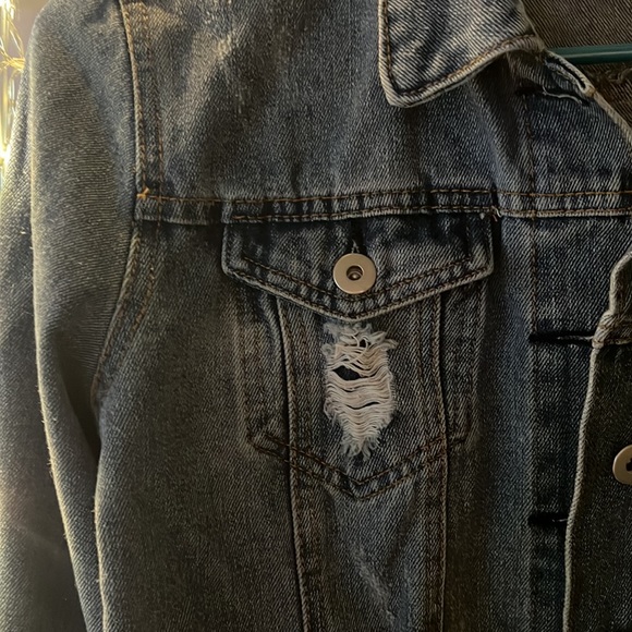 I hardly ever wear it anymore - Picture 3 of 4